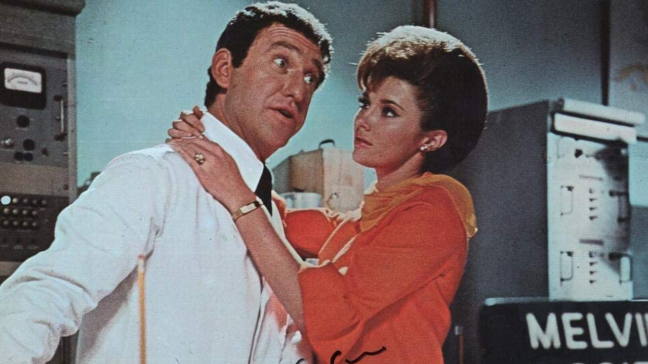 Birds Do It backdrop