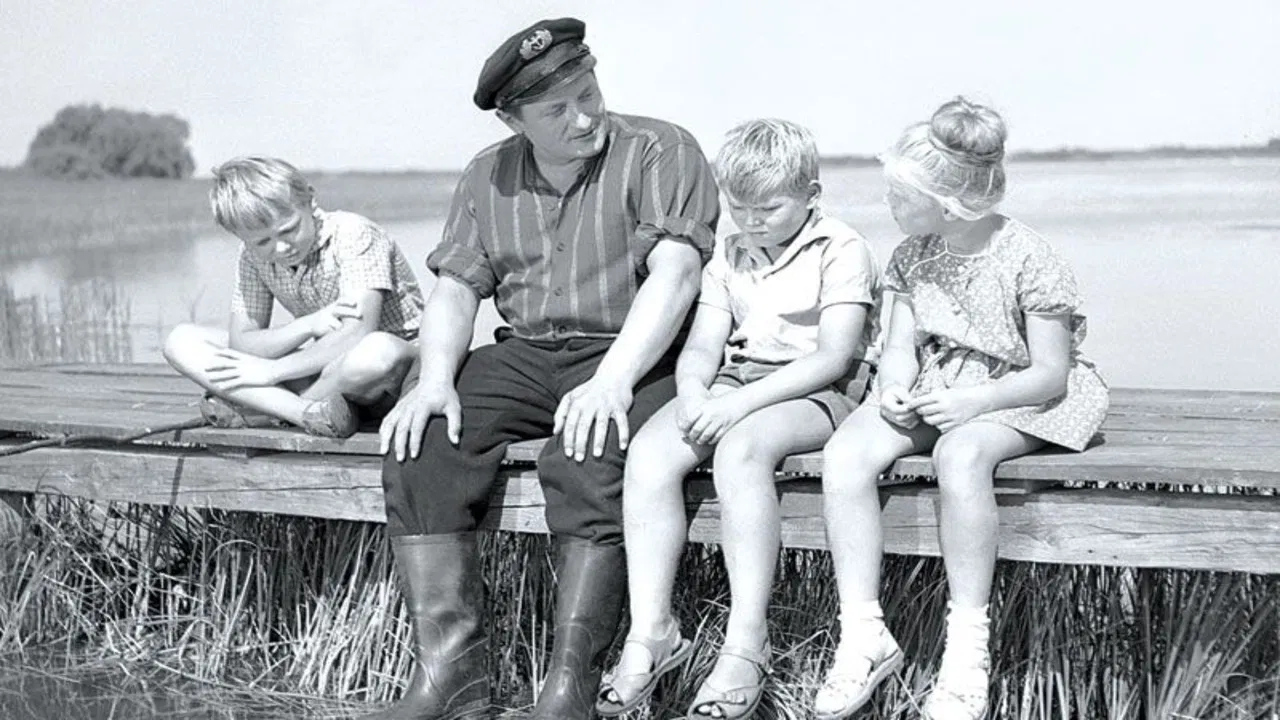 Lutt Matten and the White Seashell backdrop