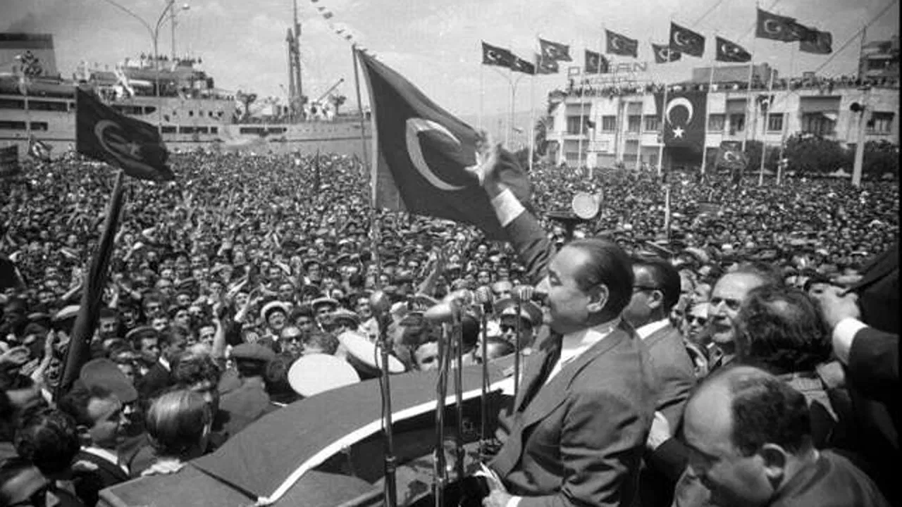 Demirkırat: The Goverment backdrop