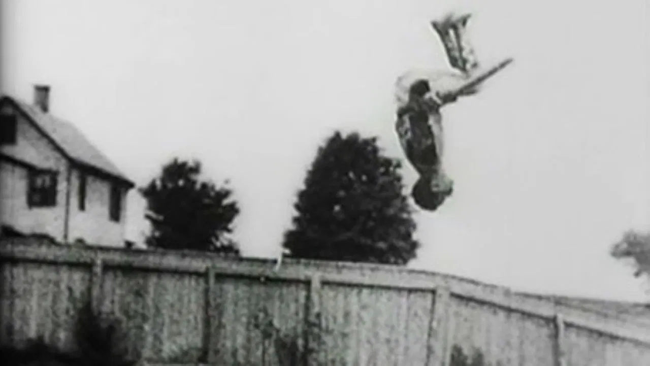 Caicedo (with Pole) backdrop