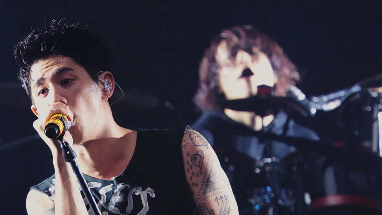 ONE OK ROCK 2017 ''Ambitions'' JAPAN TOUR backdrop