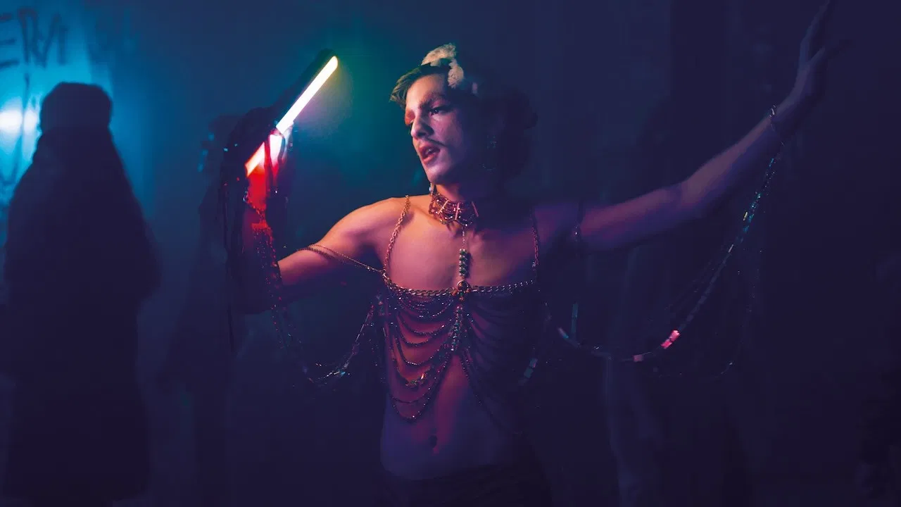 Hi Mom, It’s Me, Lou Lou backdrop