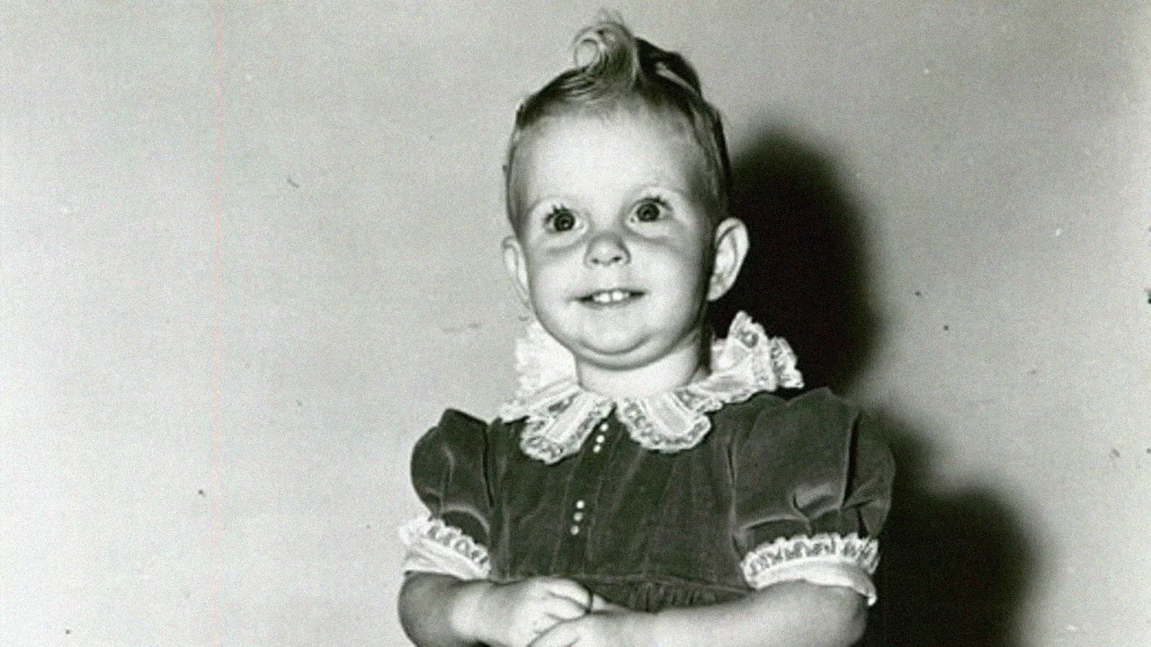 Little Accident backdrop