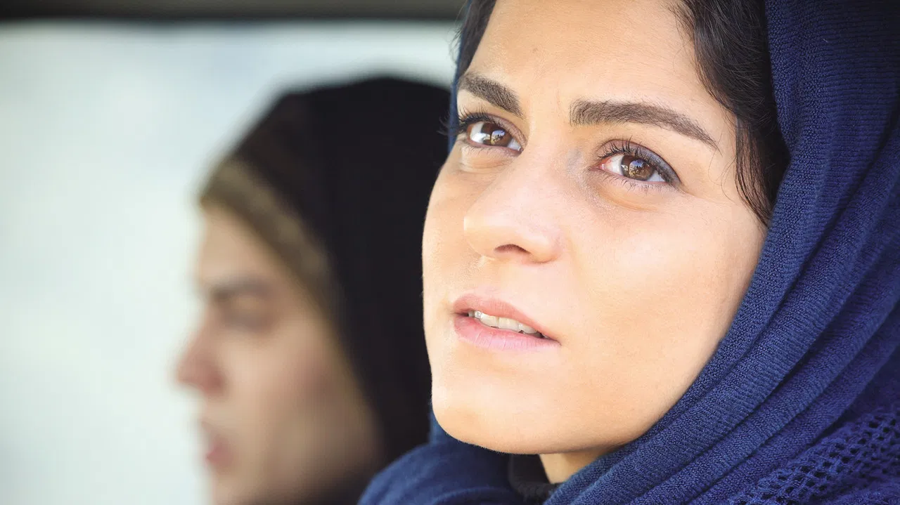 Facing Mirrors backdrop