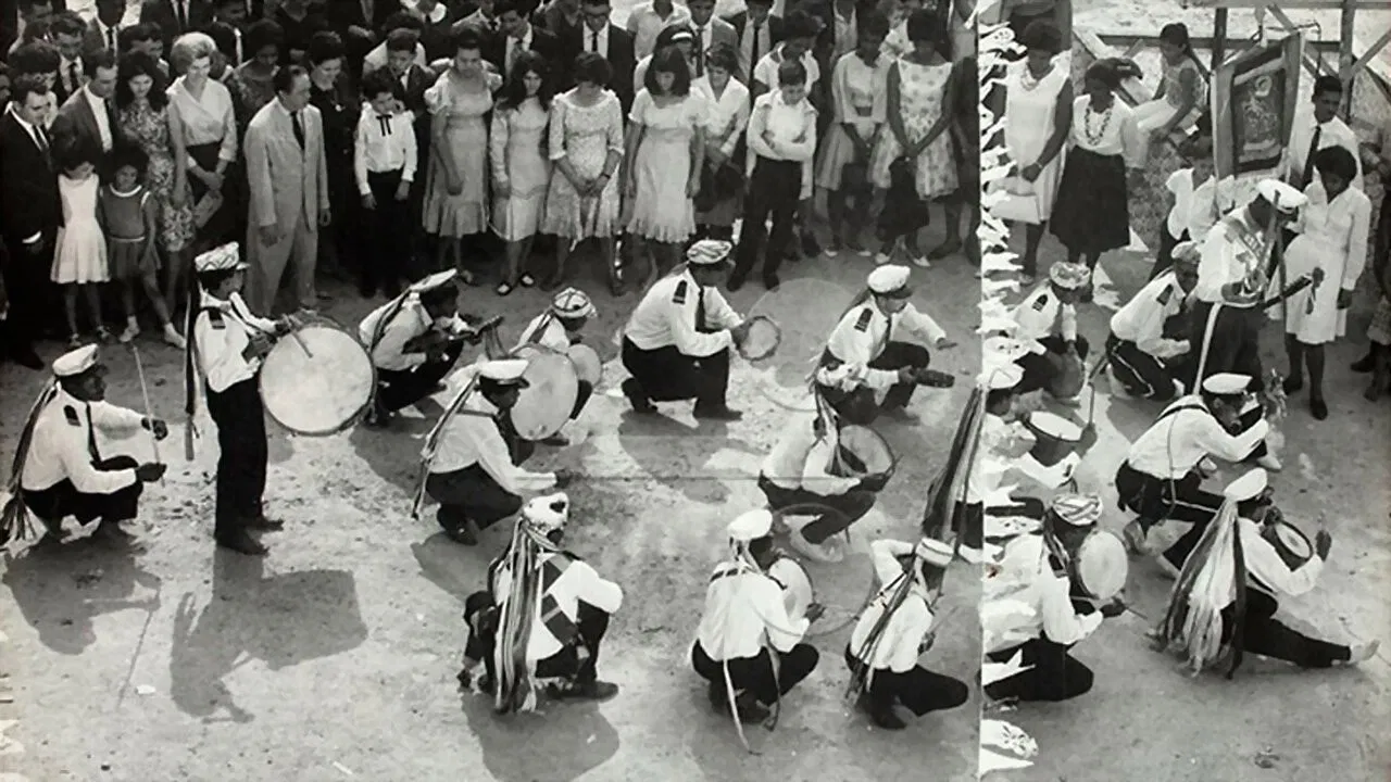 O Santo Milagroso backdrop