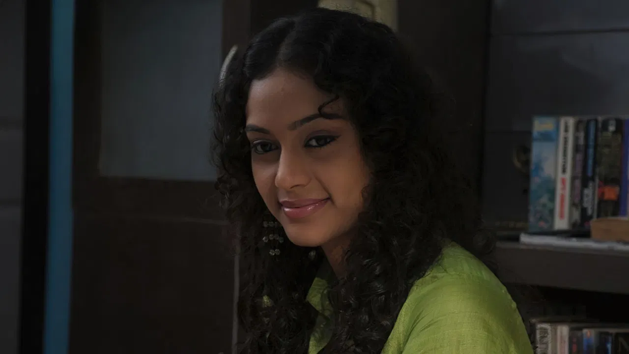 Thiru Thiru Thuru Thuru backdrop