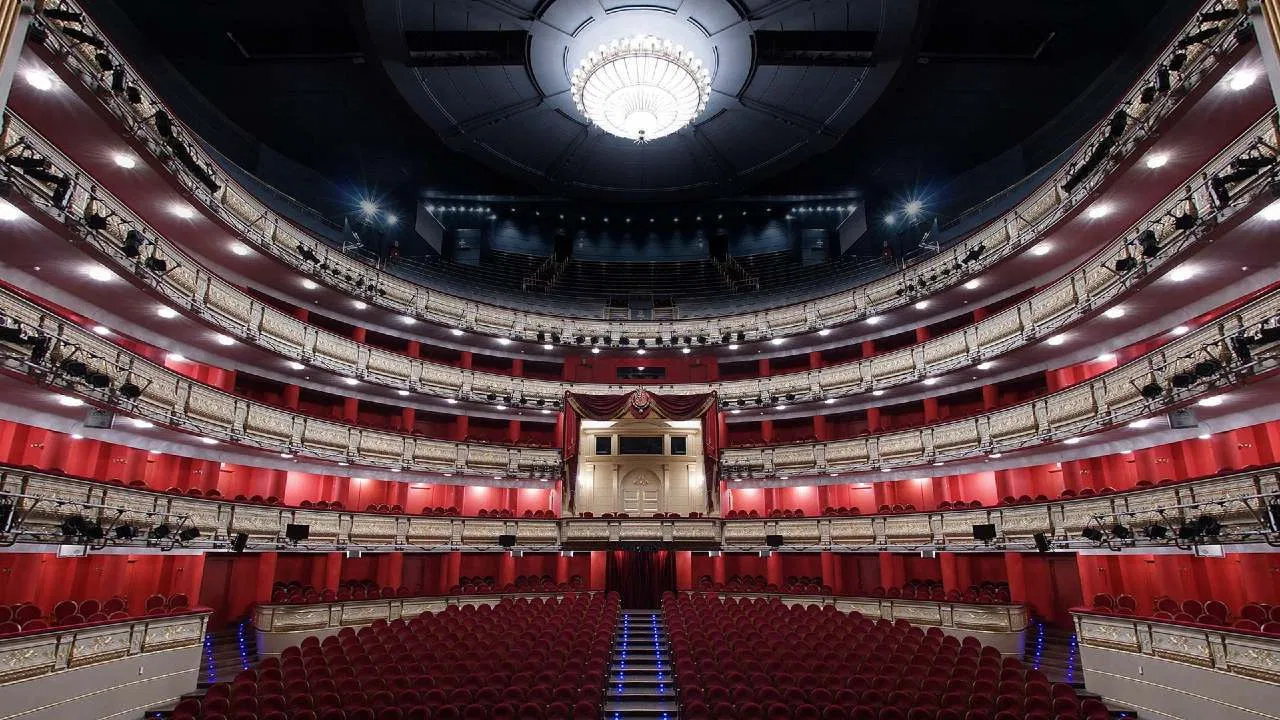 Mozart: Don Giovanni backdrop