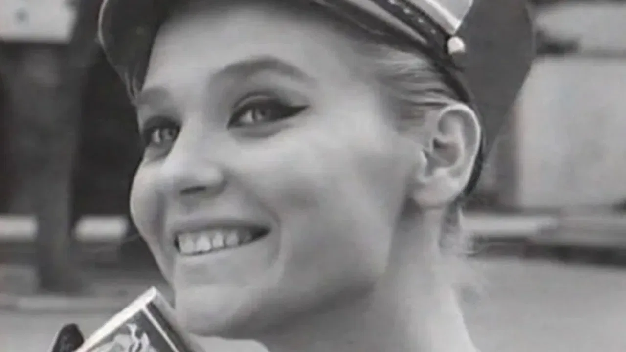 Cigarette Girl backdrop