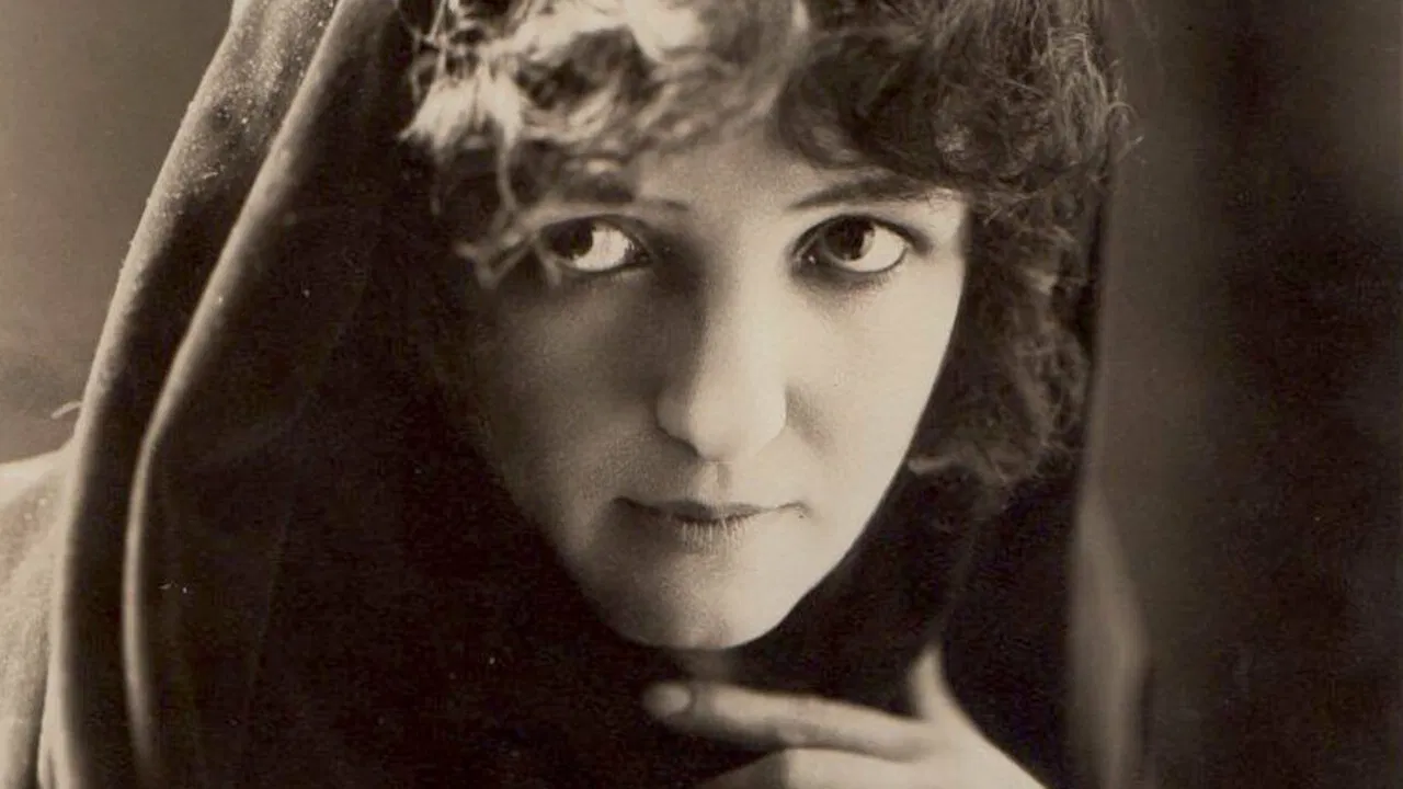 He Fell in Love with His Wife backdrop