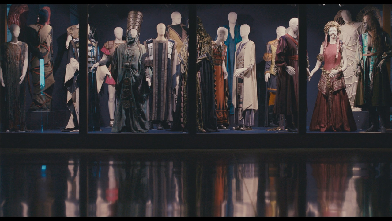 Following the Traces of the Εphemeral backdrop