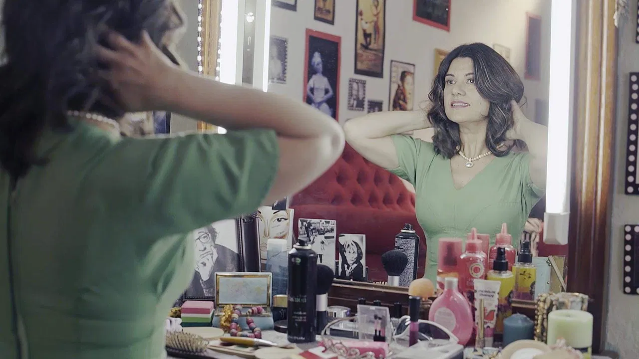 Caso Perroni backdrop