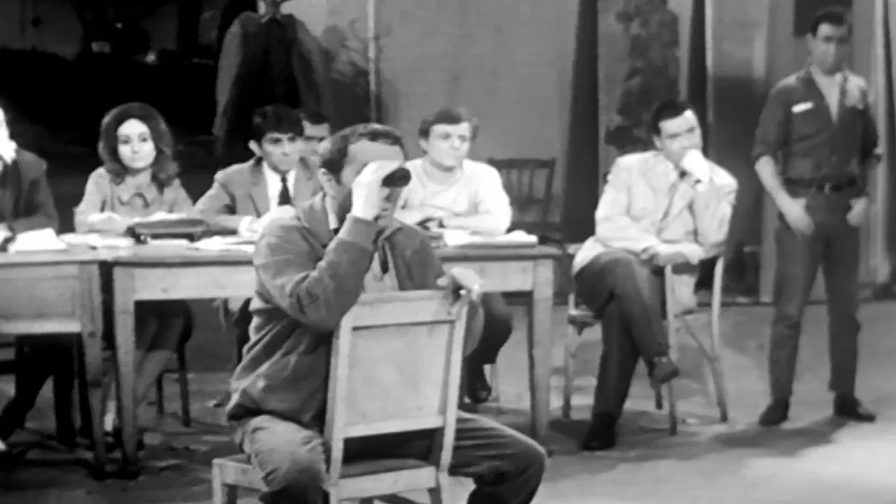 Six personnages en quête d'auteur backdrop