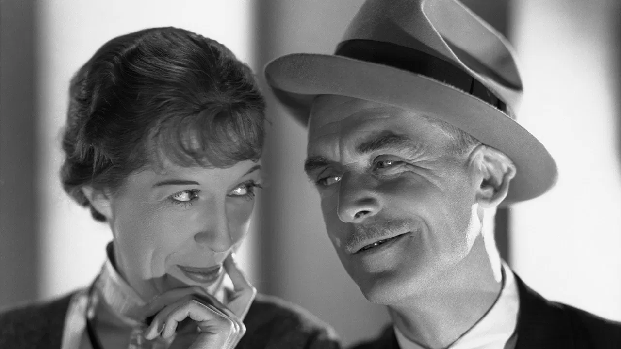 The Penguin Pool Murder backdrop