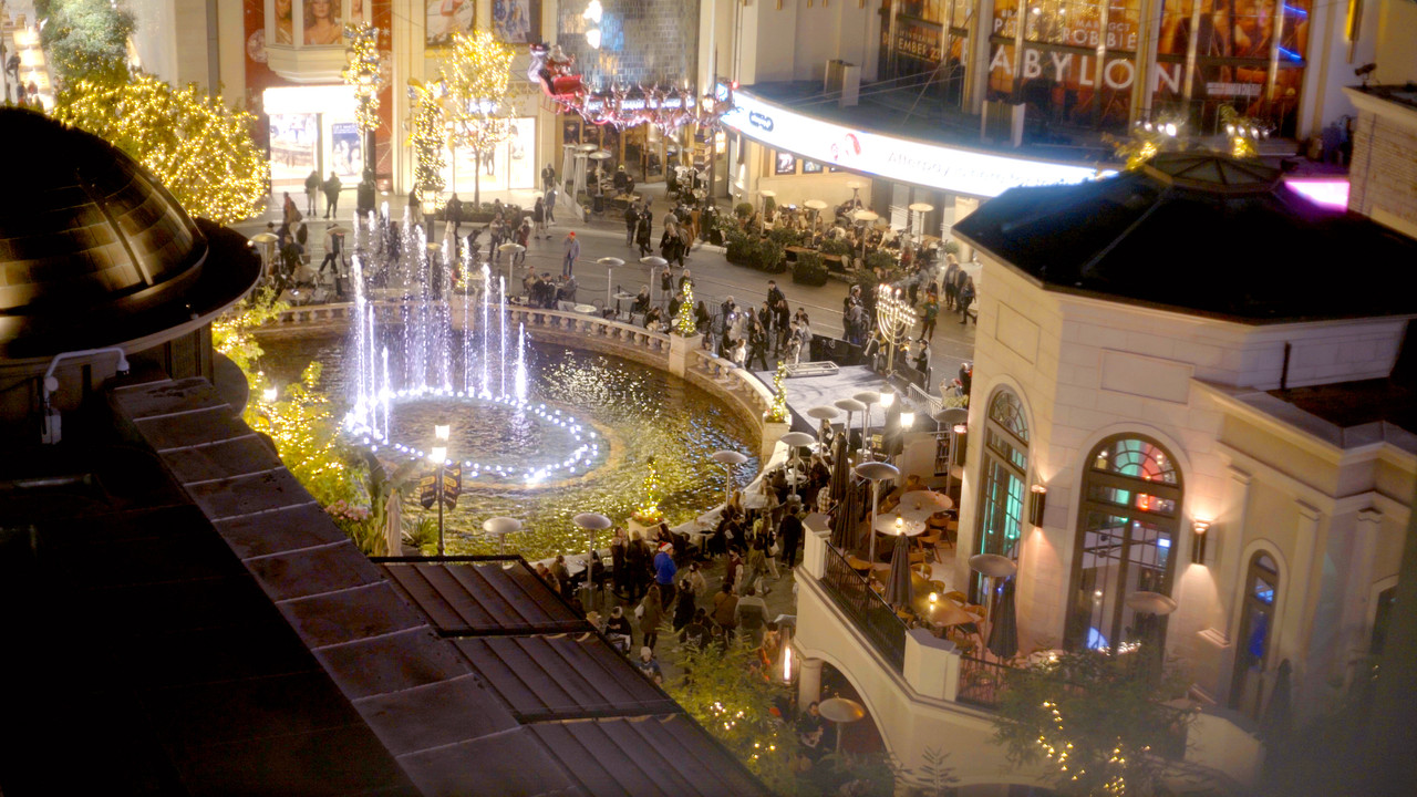 Terry Tries to Find a Christmas Gift for His Nephew & Lena Goes on a Bumble Date With Tom backdrop