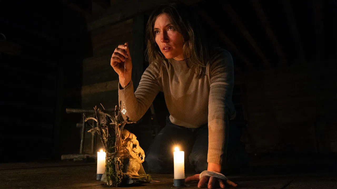 Hunting Matthew Nichols backdrop