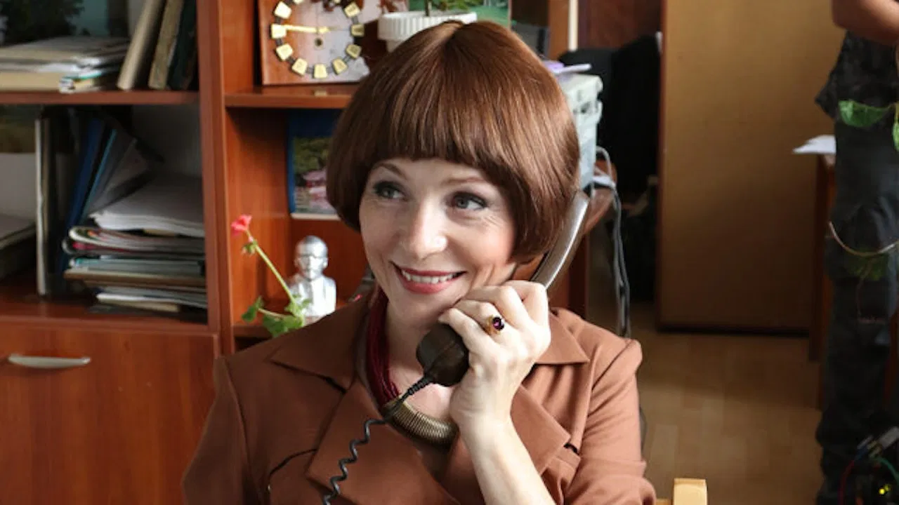 I demand love! backdrop