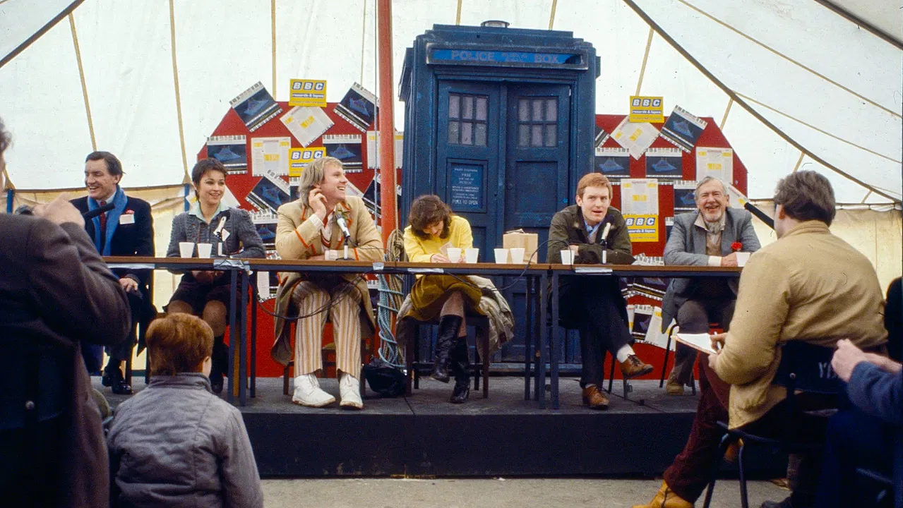 Longleat '83: The Greatest Show in the Galaxy backdrop