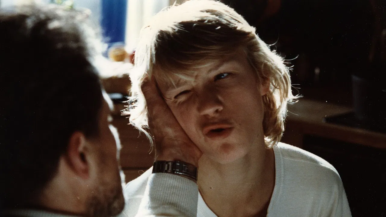 Lakki... The Boy Who Could Fly backdrop