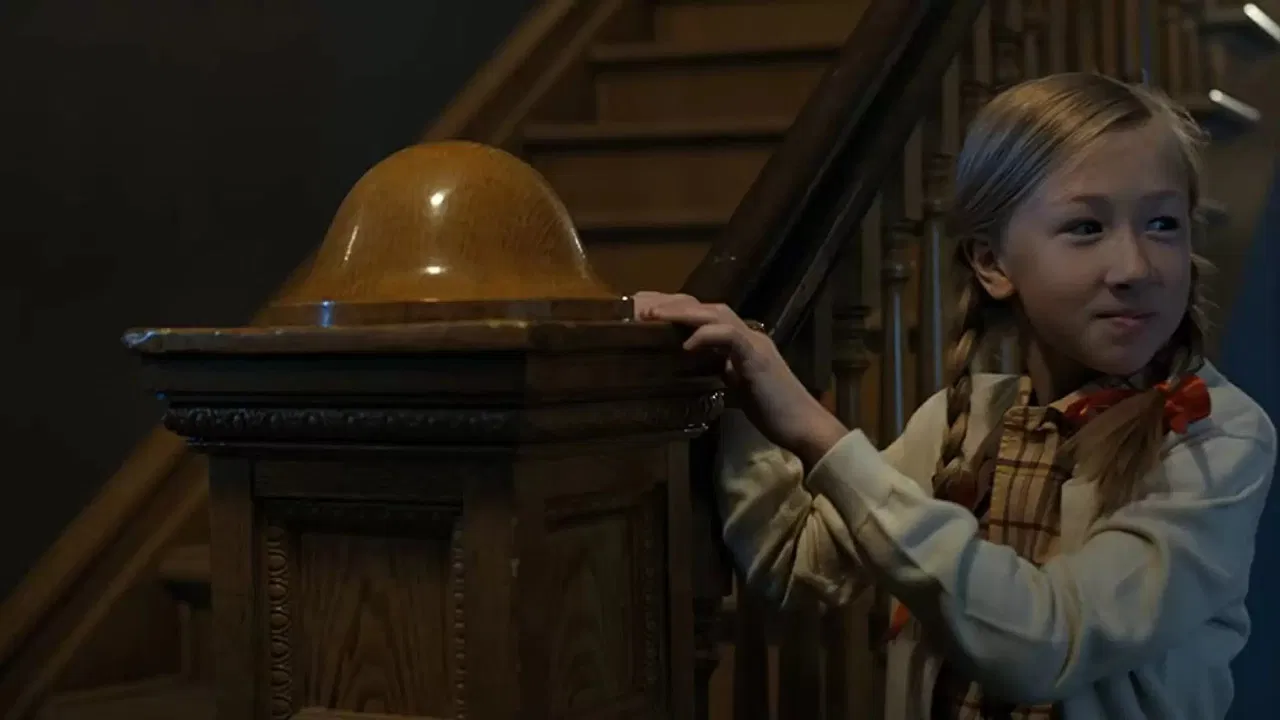 The Christmas Apron backdrop