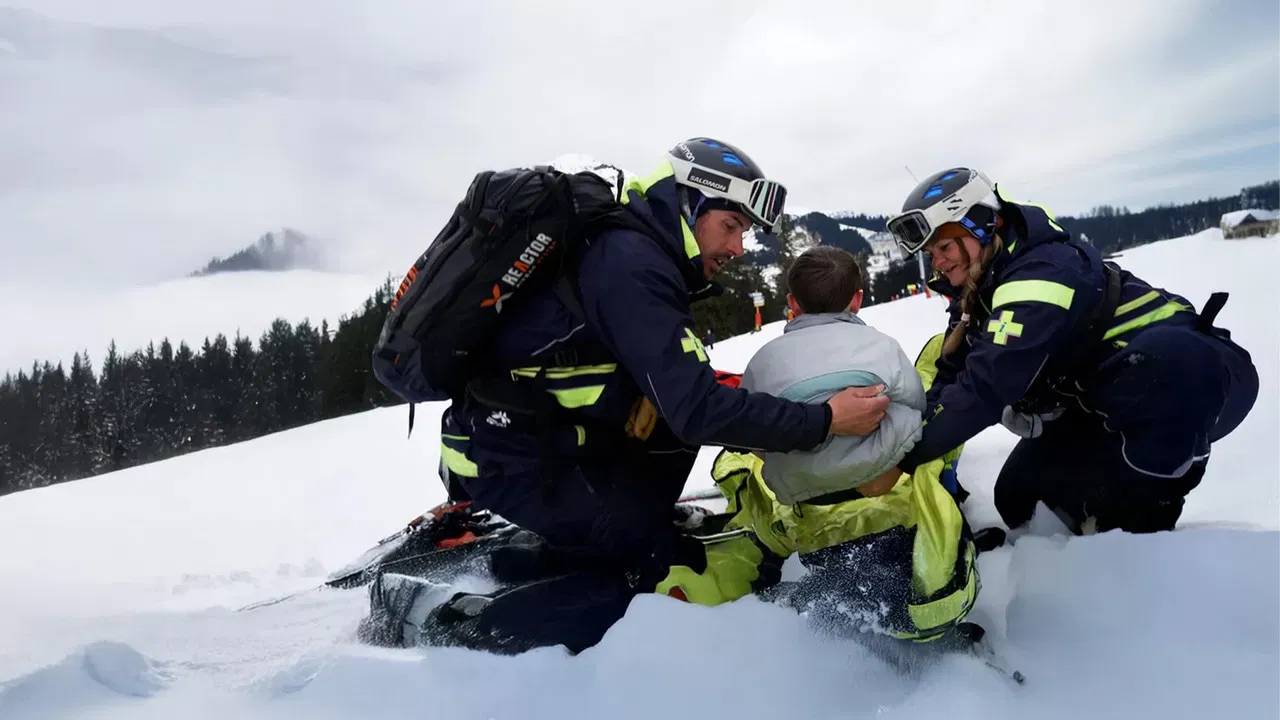 Les pisteurs backdrop