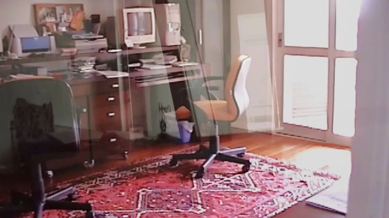 Número 98, casa backdrop