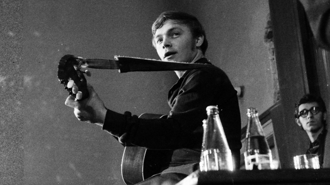 Bratříček Karel backdrop