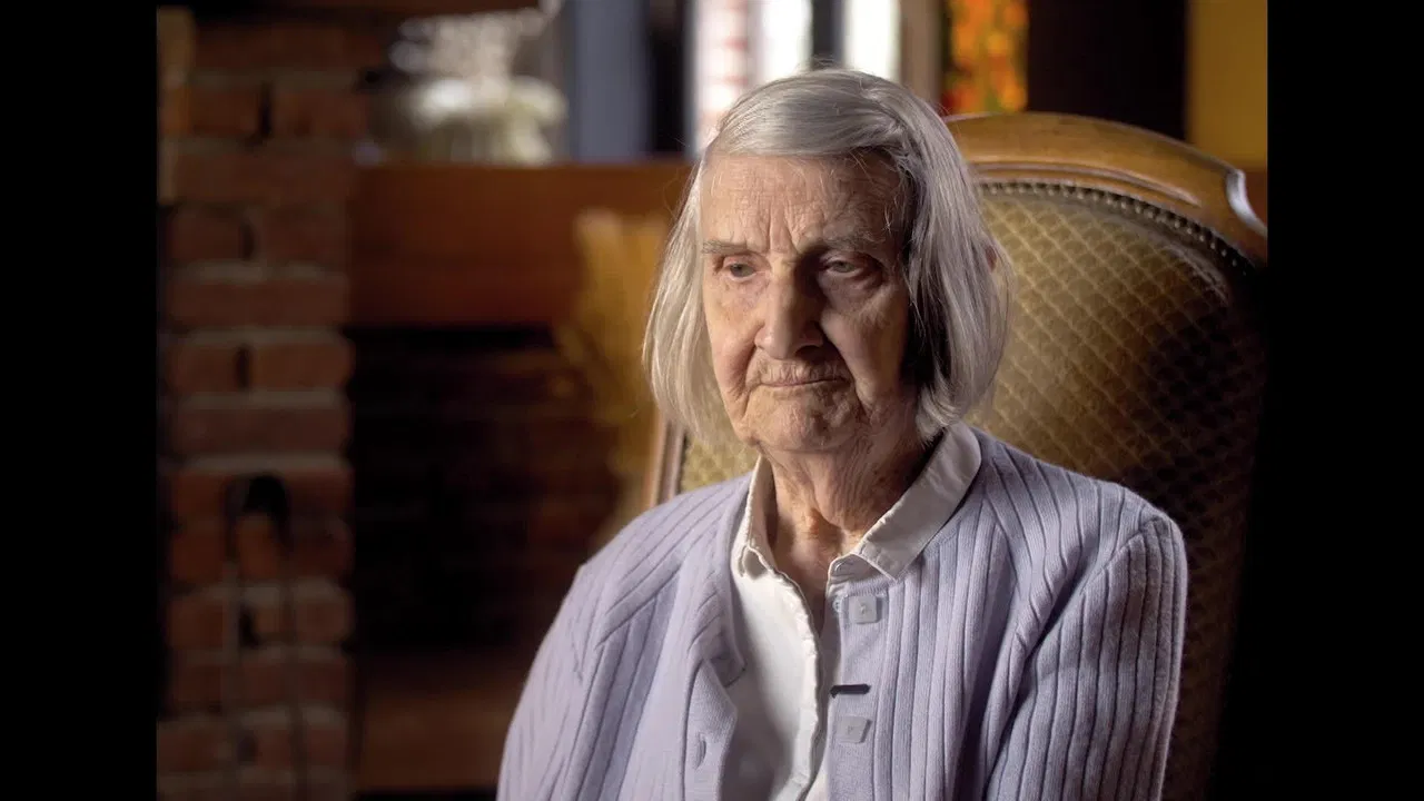 39-45, elles n'ont rien oublié backdrop