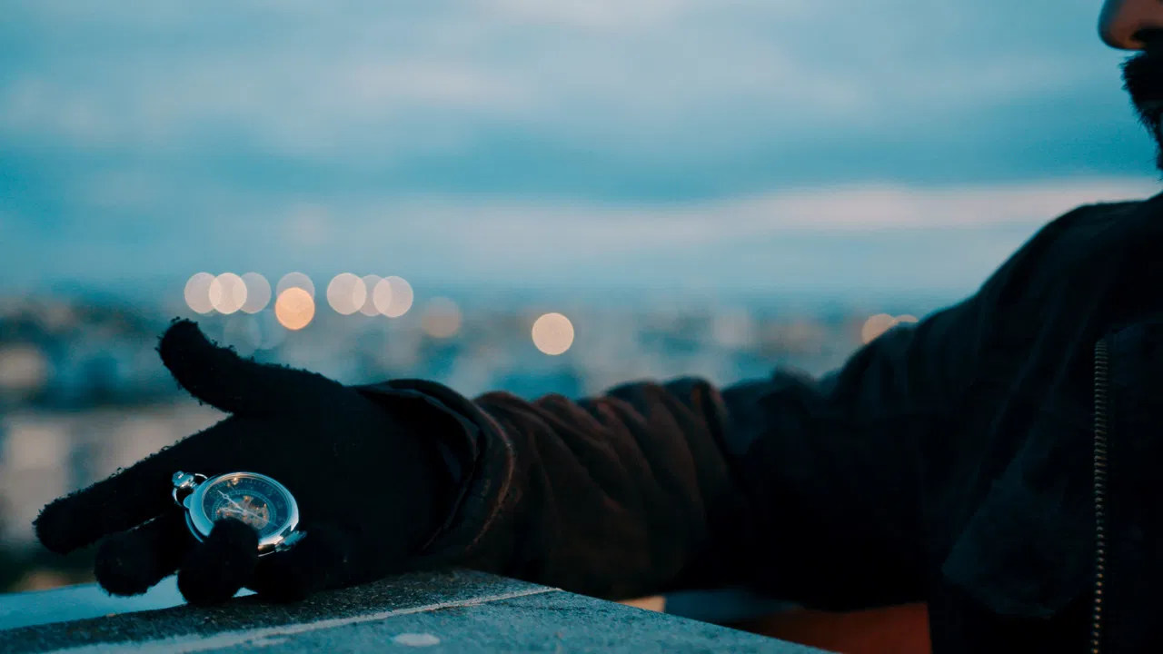 Predictable backdrop