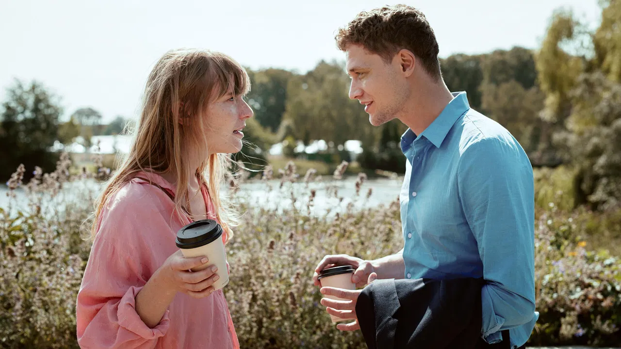 Enten Eller backdrop