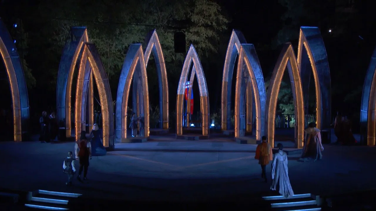 Shakespeare in the Park: Richard III backdrop