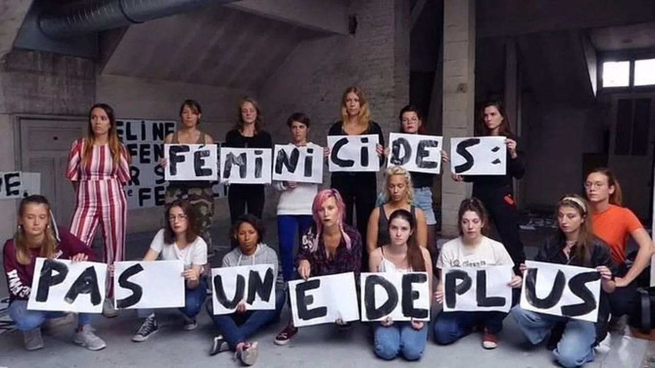 On ne naît pas féministe backdrop