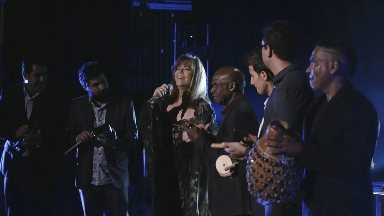 Maria del Mar backdrop