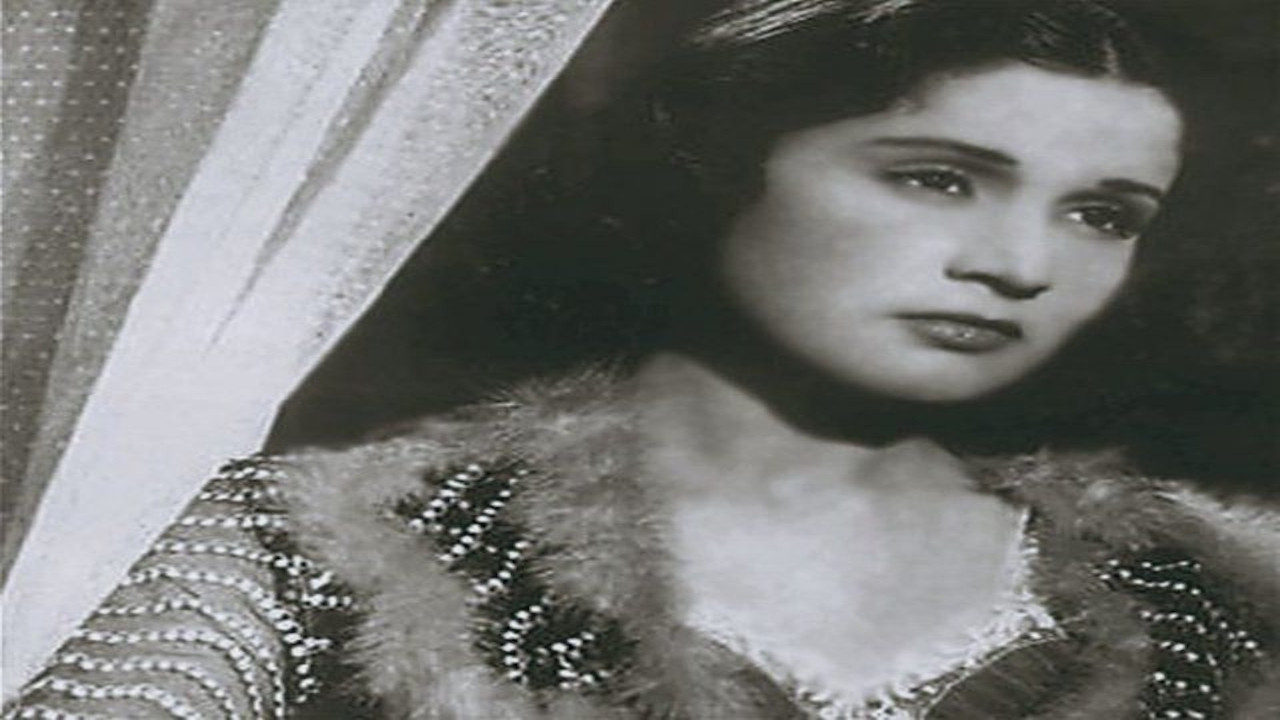 Hakam Qaraqush backdrop