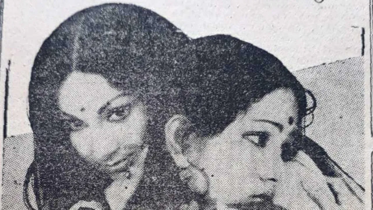 Randu Penkuttikal backdrop