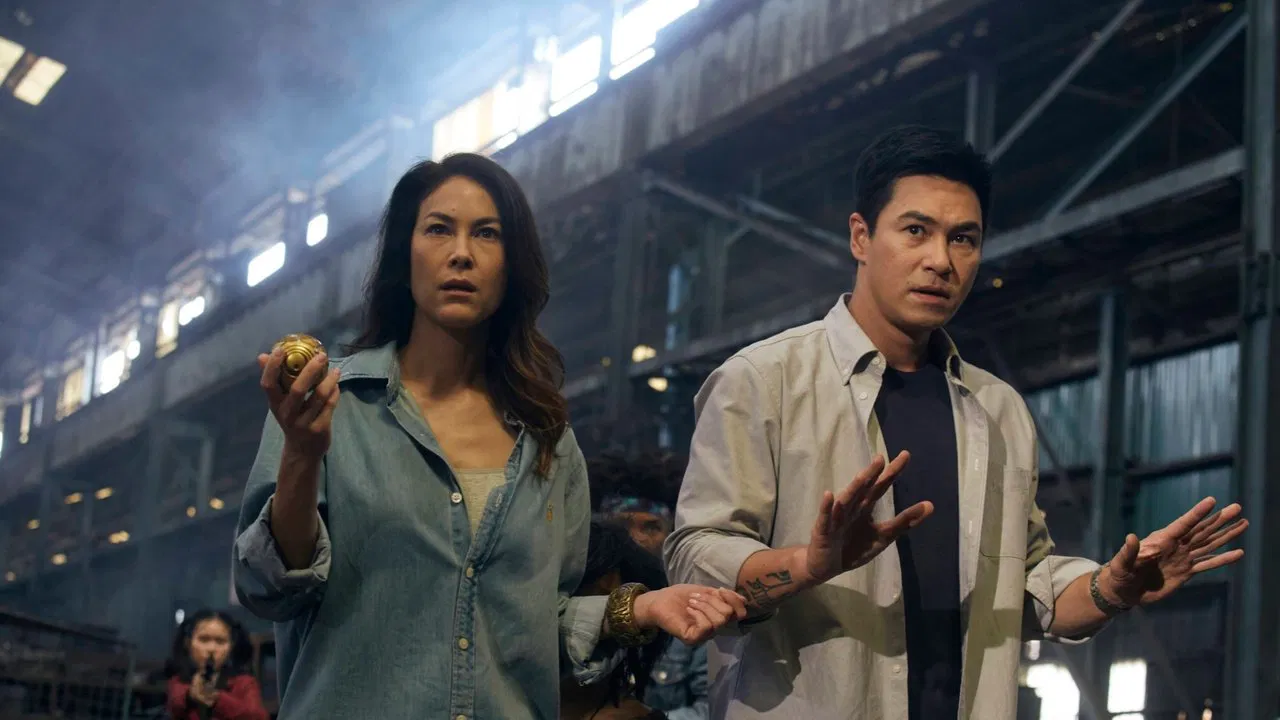 Taklee Genesis backdrop