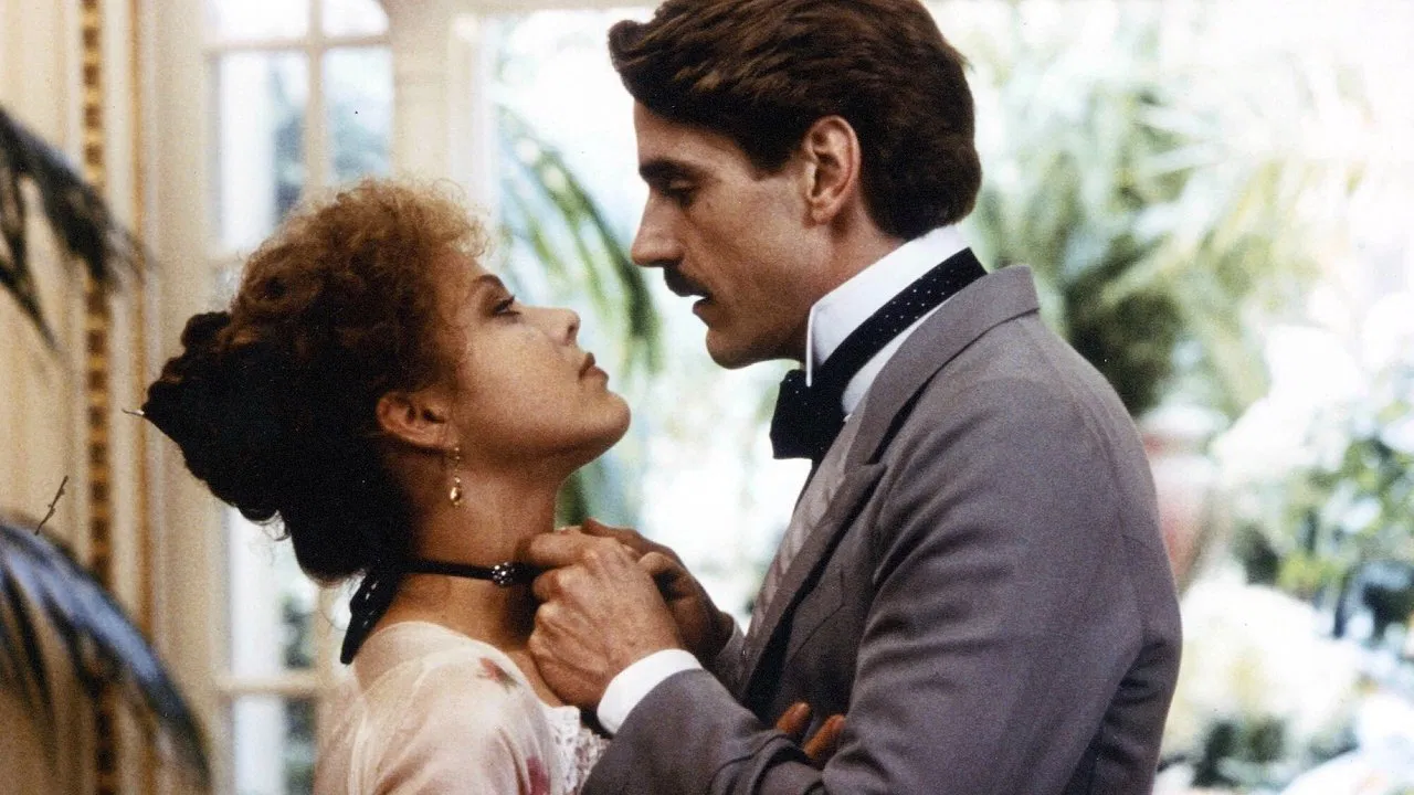 Swann in Love backdrop