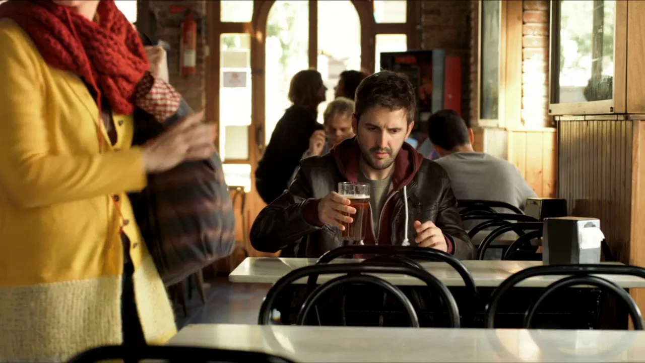 Un mal trago backdrop