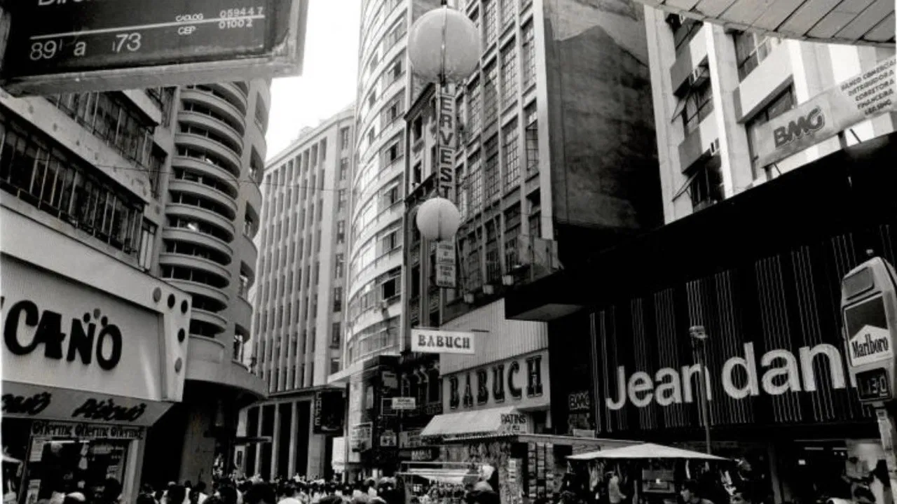 Tebas Triangle backdrop