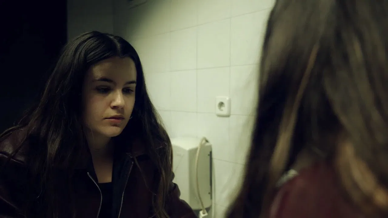 Sueño Intermitente backdrop