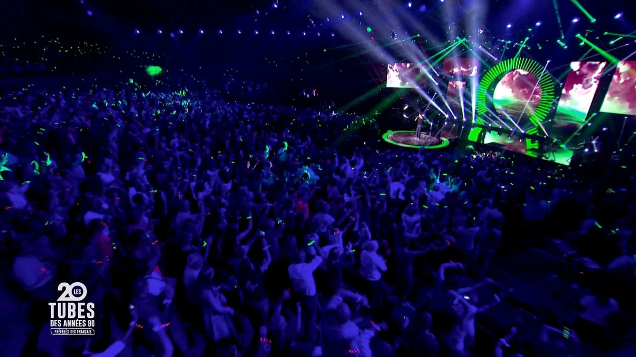 Les 20 tubes des années 90 préférés des Français backdrop