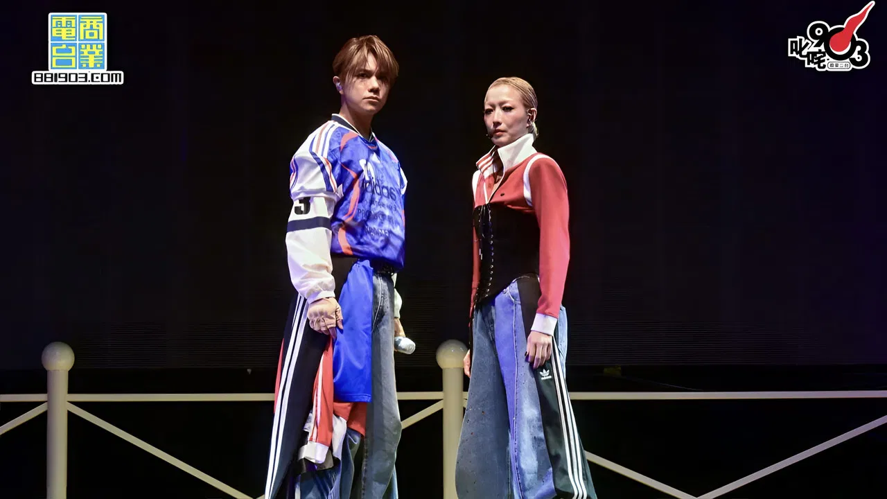 拉闊音樂會 Most Wanted 鄭秀文x張敬軒 backdrop