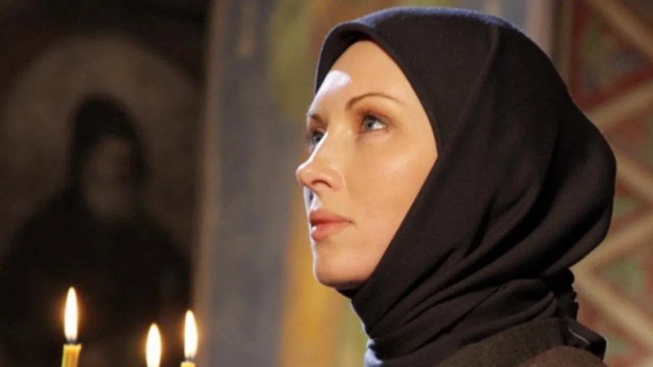 A Woman Not Given to Adventures backdrop