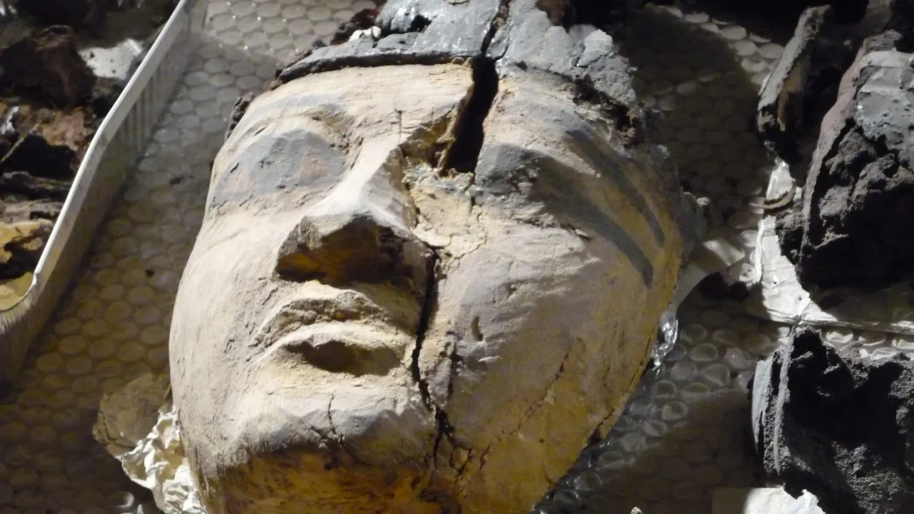 Egypt's Mystery Chamber backdrop