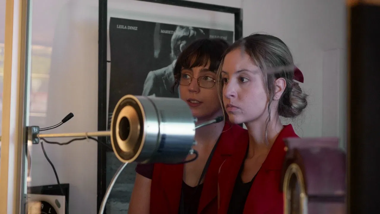 Cine Frenesi backdrop