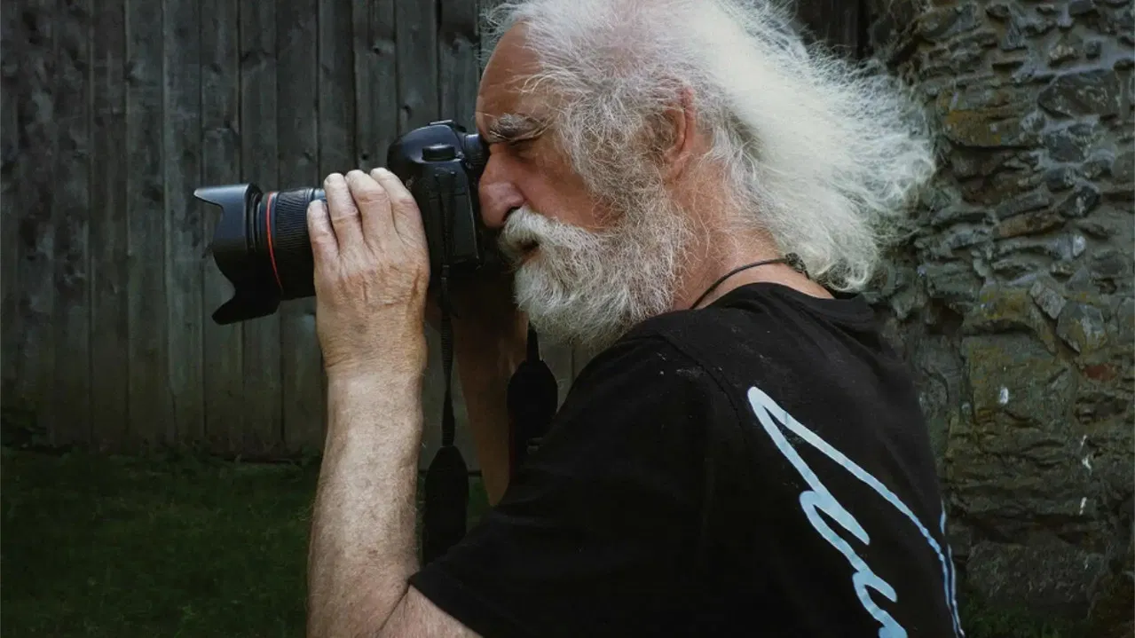 Štreit – I photograph, therefore I am backdrop