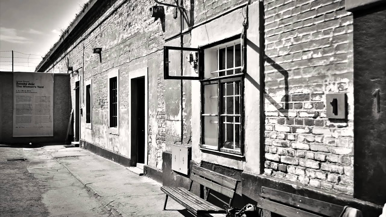 Terezin, l'Imposture Nazie backdrop
