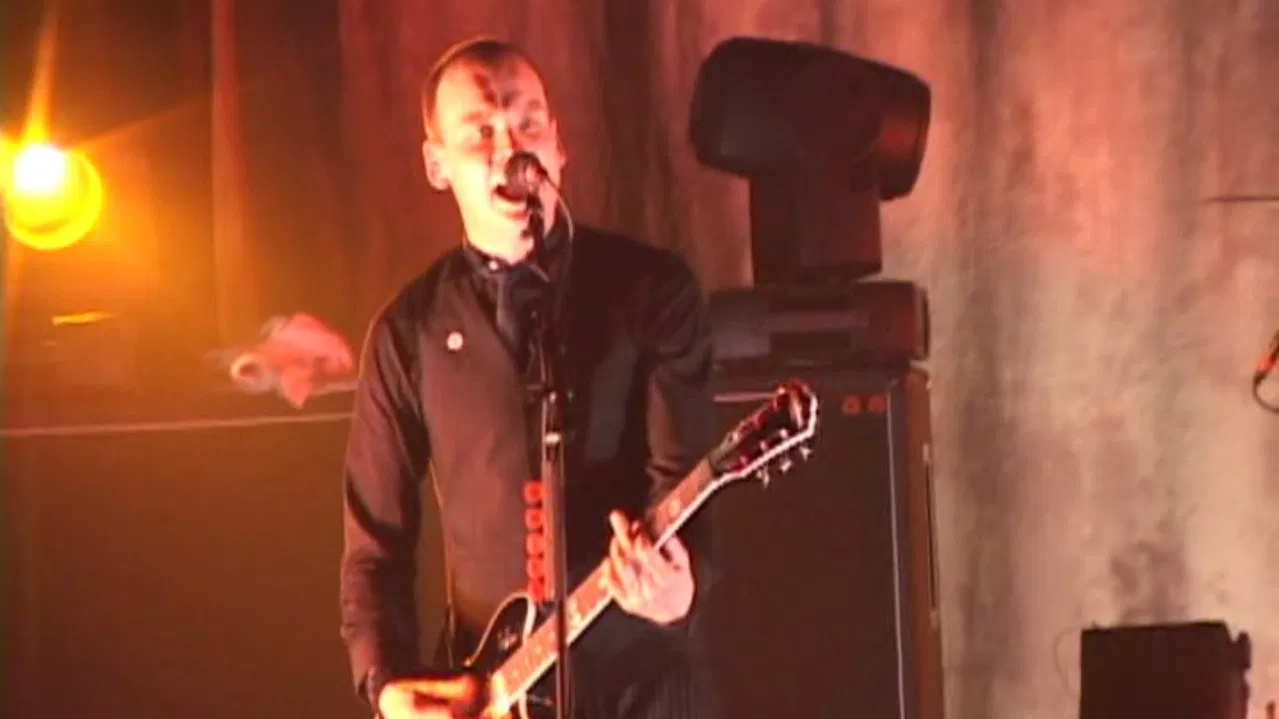 Alkaline Trio - The Remains of 2005/2006 backdrop