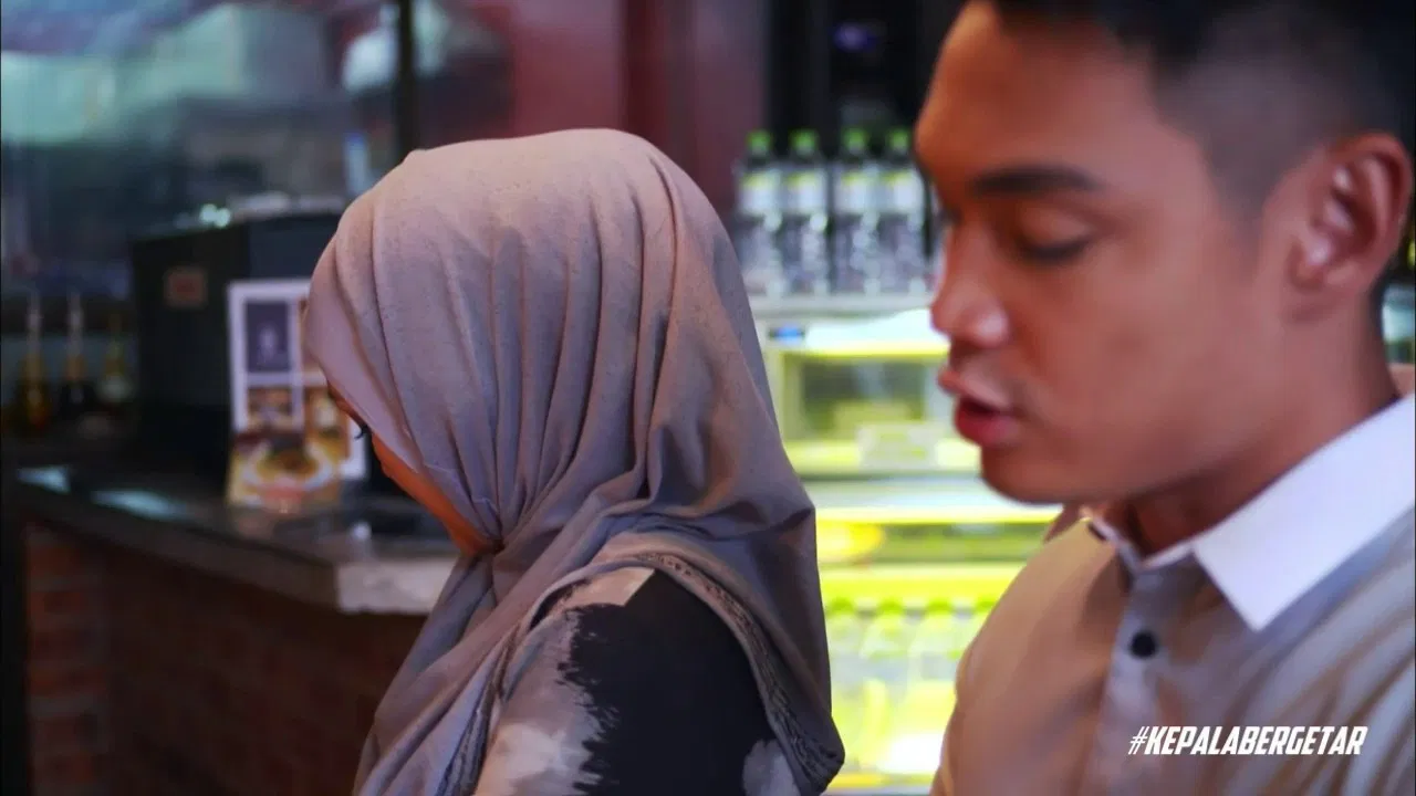 Dia Bidadariku backdrop