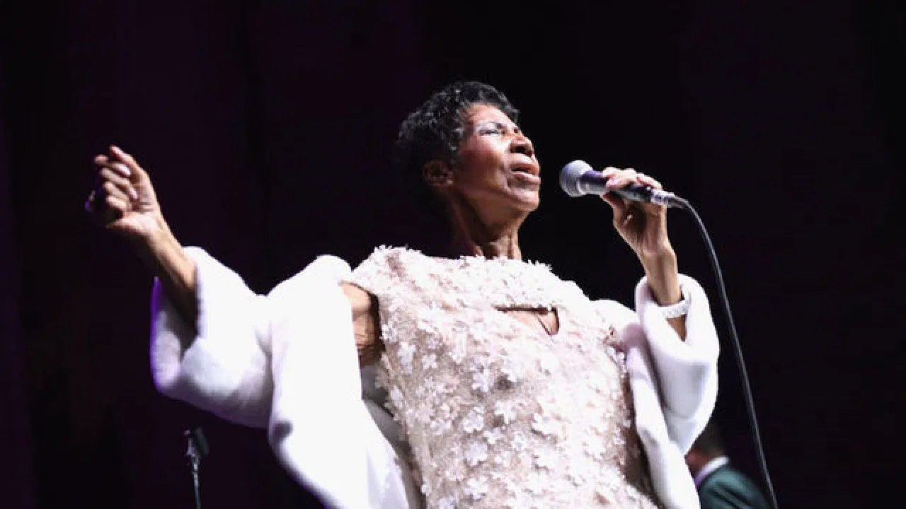 Aretha Franklin Live from Chicago backdrop
