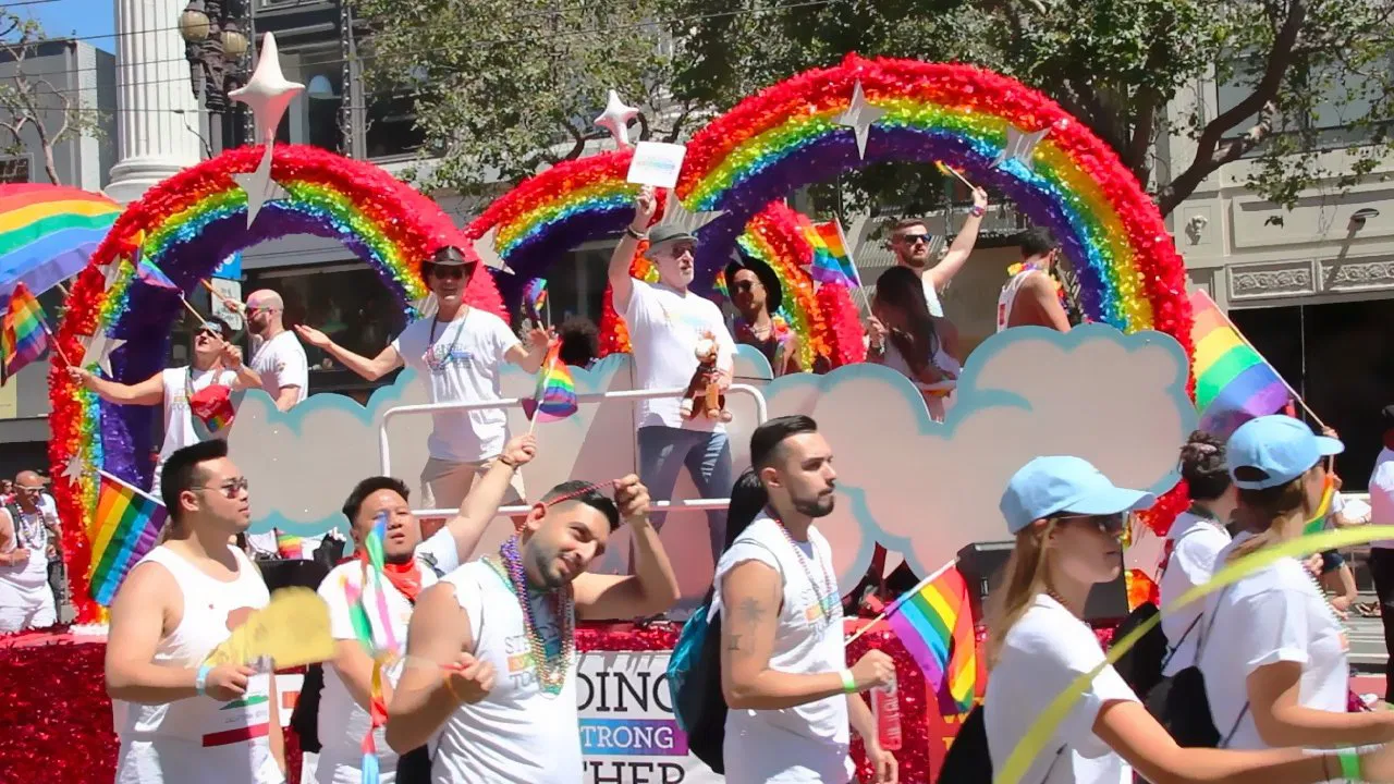 Lesbiennes, gays et trans : une histoire de combats backdrop